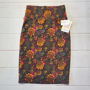 NWT - Lularoe - Women’s Vintage Floral Print Cassie Pencil Skirt